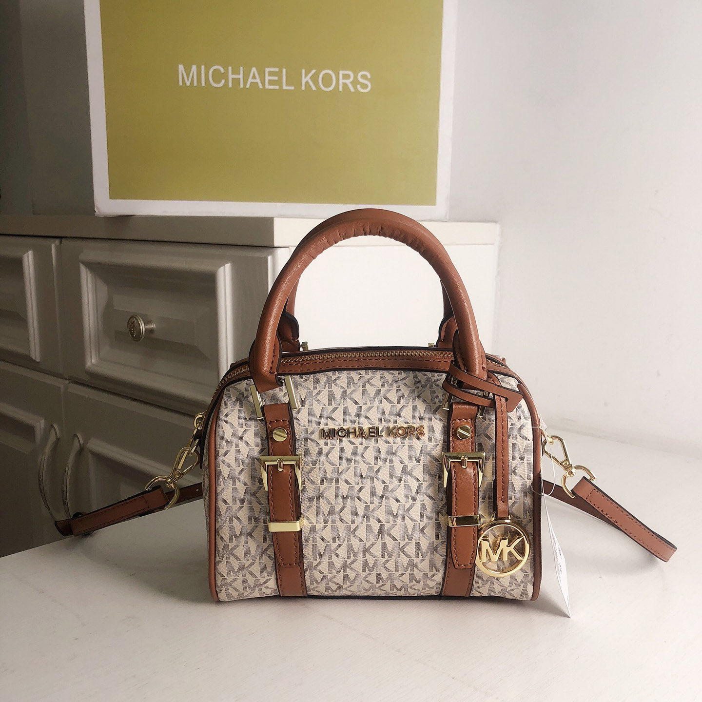 Women Bags Luxury - ใหม่ไมเคิล คอร์กระเป๋าถือดีไซน์หรูสำหรับผู้หญิงคุณภาพสูงกระเป๋าสะพายข้างแบบคลาสสิกกระเป๋าเดินทางกระเป๋าสะพายไหล่ของขวัญสำหรับสุภาพสตรีที่สวยงาม