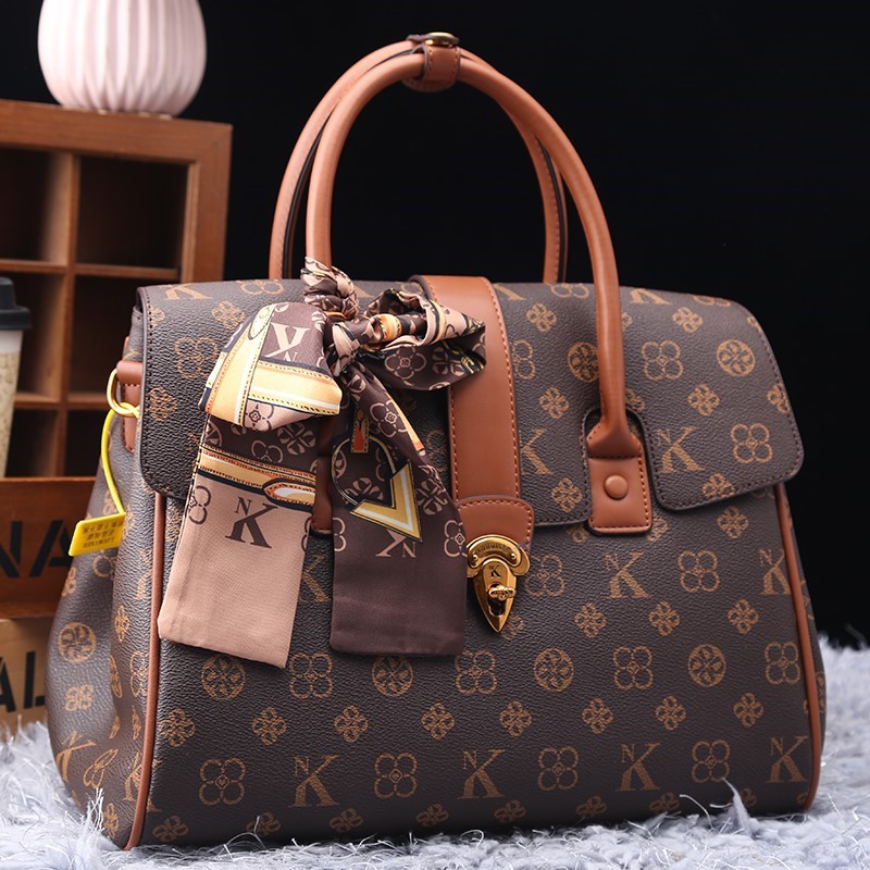 Women Bags In Sale - กระเป๋าผู้หญิงแบรนด์หรูน้ําหนักเบา 2025 ใหม่แฟชั่นกระเป๋าถือระดับไฮเอนด์อเนกประสงค์ความจุขนาดใหญ่อินเทรนด์กระเป๋าสะพายไหล่เดียว