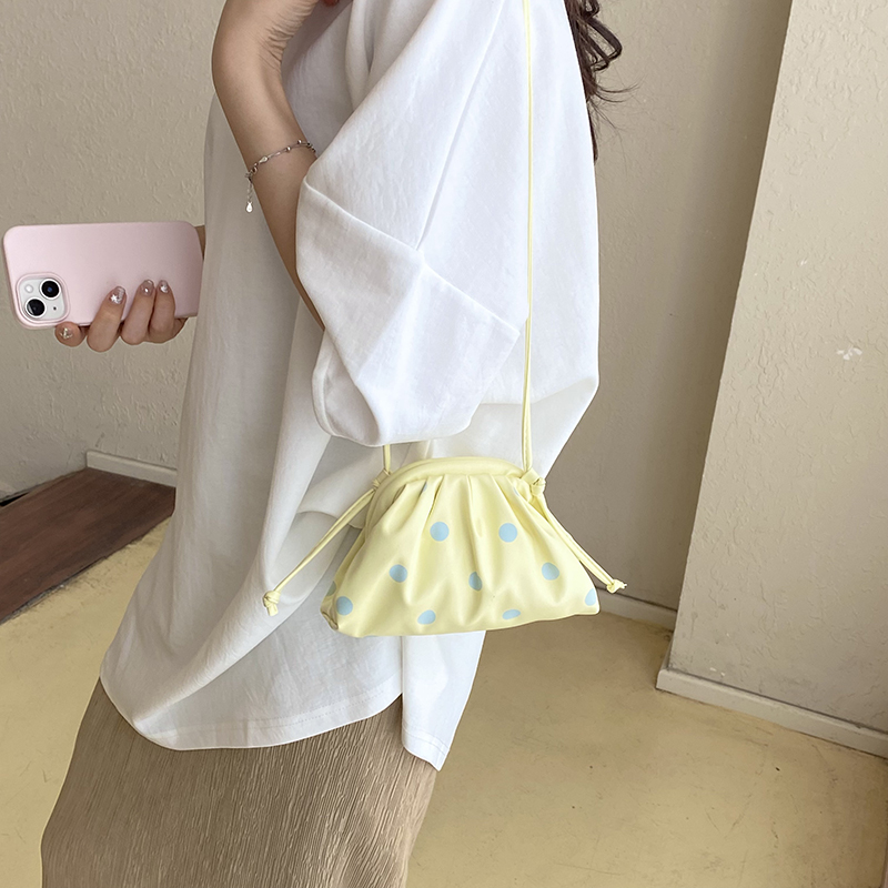MOODS กระเป๋าถือและกระเป๋าสะพา - Women Bags Luxury บทวิจารณ์และราคา