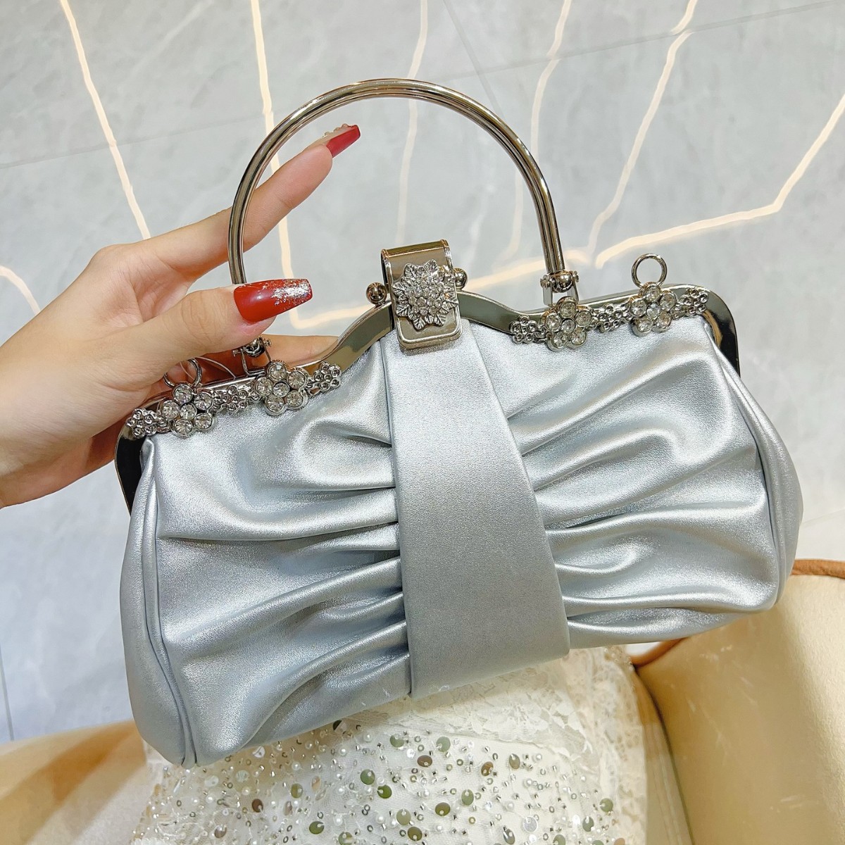 กระเป๋าคลัทช์ออกงานกลางคืนผู้ห - Women Bags Trend 2025 บทวิจารณ์และราคา