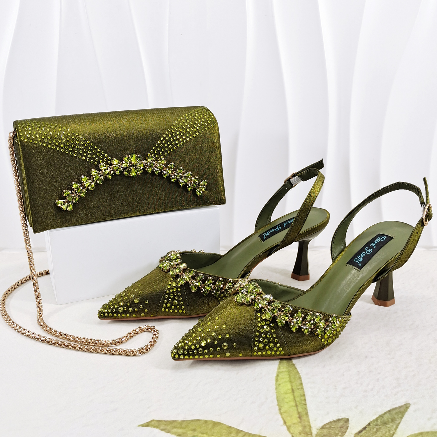 รองเท้าส้นสูงแบบสวม QueenaYan  - Women Bags Office บทวิจารณ์และราคา
