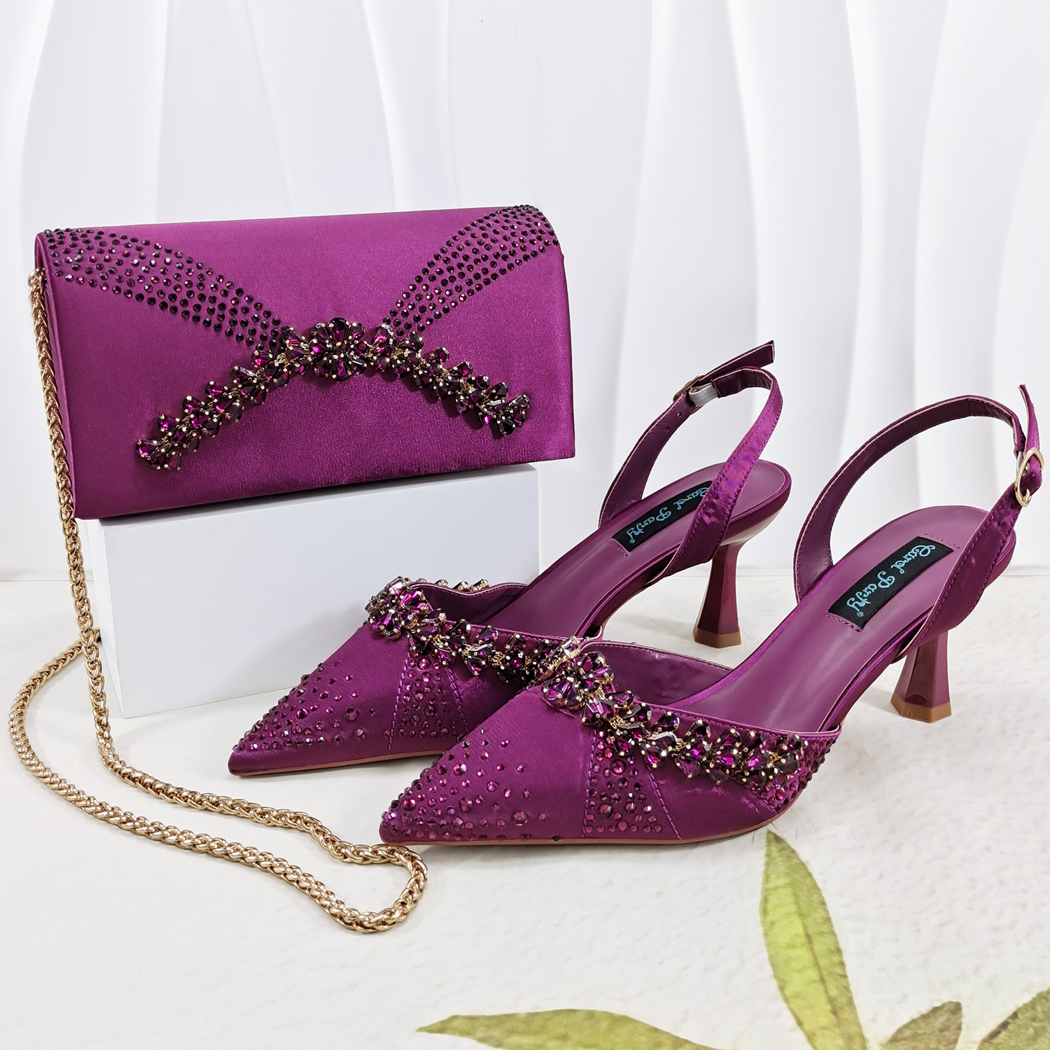 รองเท้าส้นสูงแบบสวม QueenaYan  - Women Bags Office บทวิจารณ์และราคา