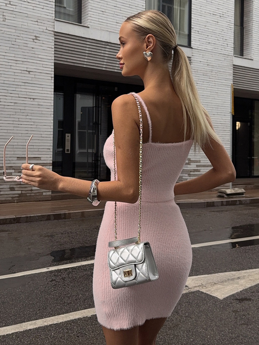 ชุดกระโปรงสายเดี่ยวสไตล์สาวเปร - Women Bags Ru บทวิจารณ์และราคา