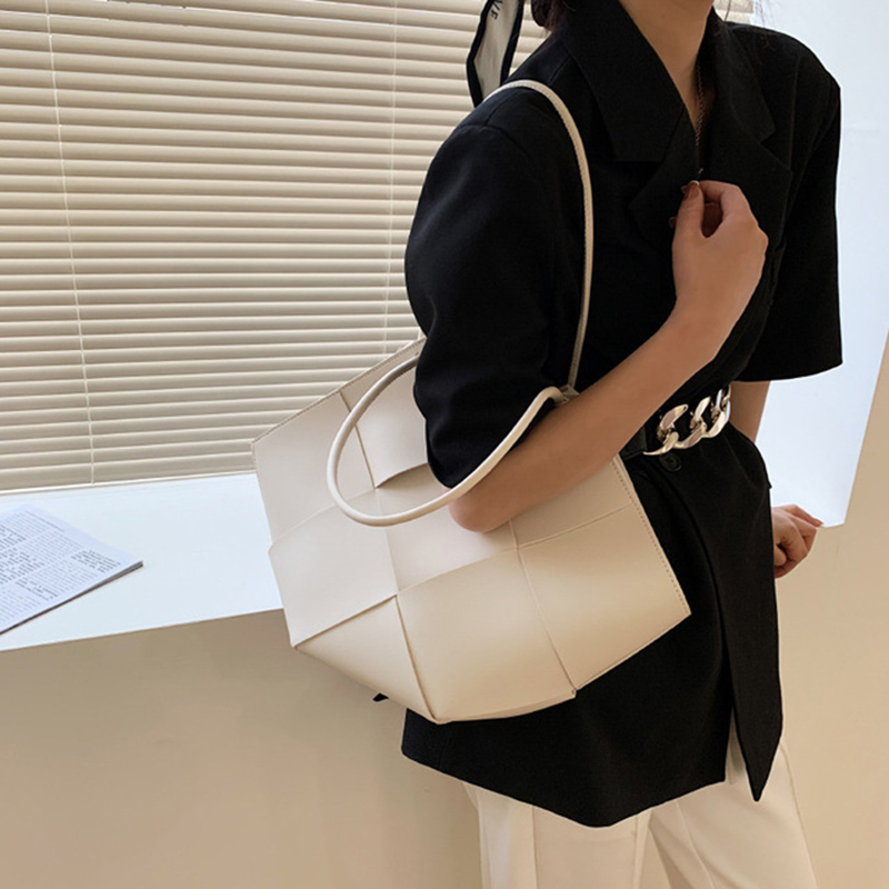 หรูหราขนาดใหญ่ Tote กระเป๋าผู้ - Women'S Bags Designer Brands บทวิจารณ์และราคา