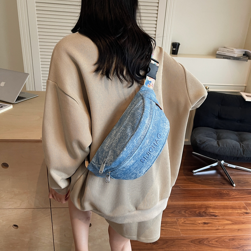 กระเป๋าคาดอกสีน้ำเงินเดนิมสำหร - Women Bags Trend 2025 บทวิจารณ์และราคา